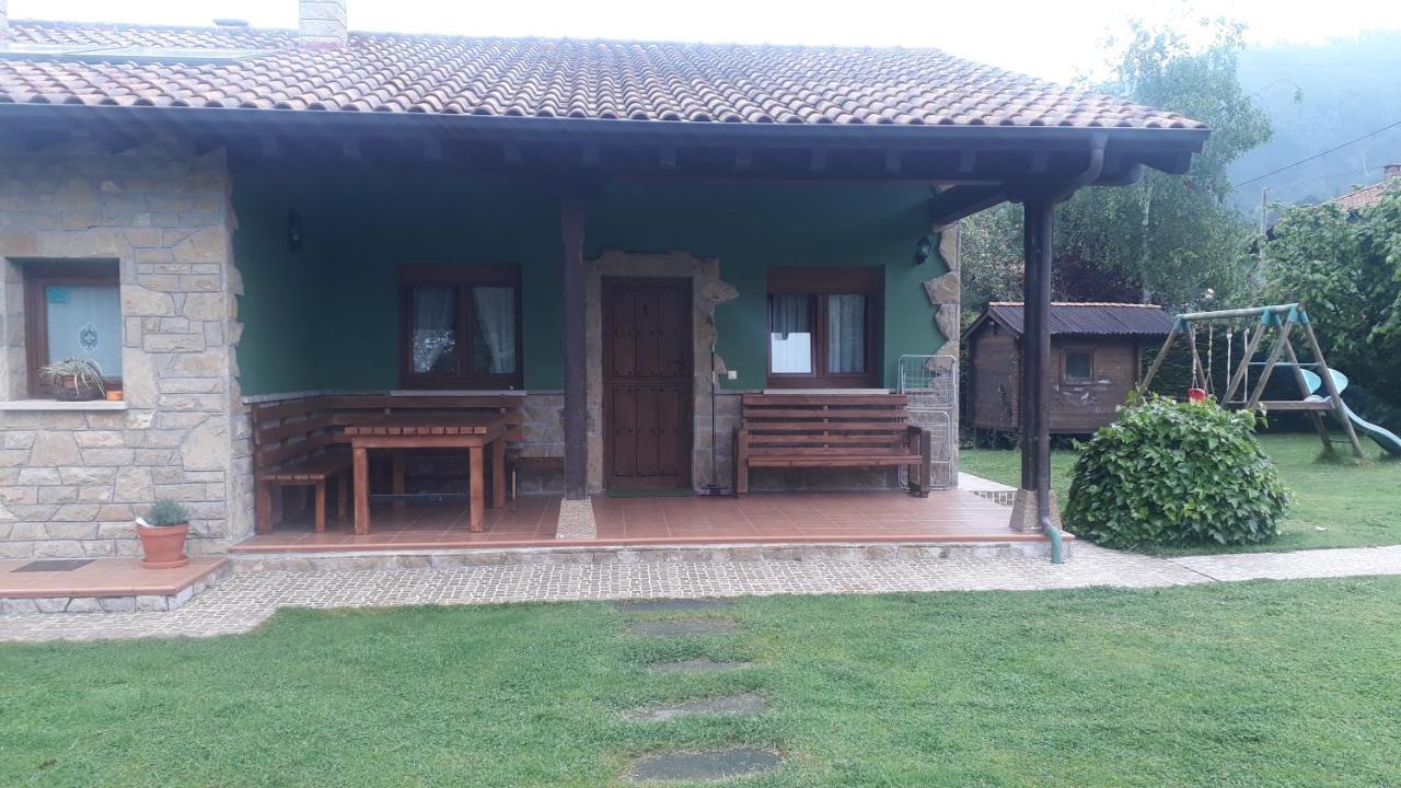 Coviellador Cangas De Onis Pensionat Exteriör bild