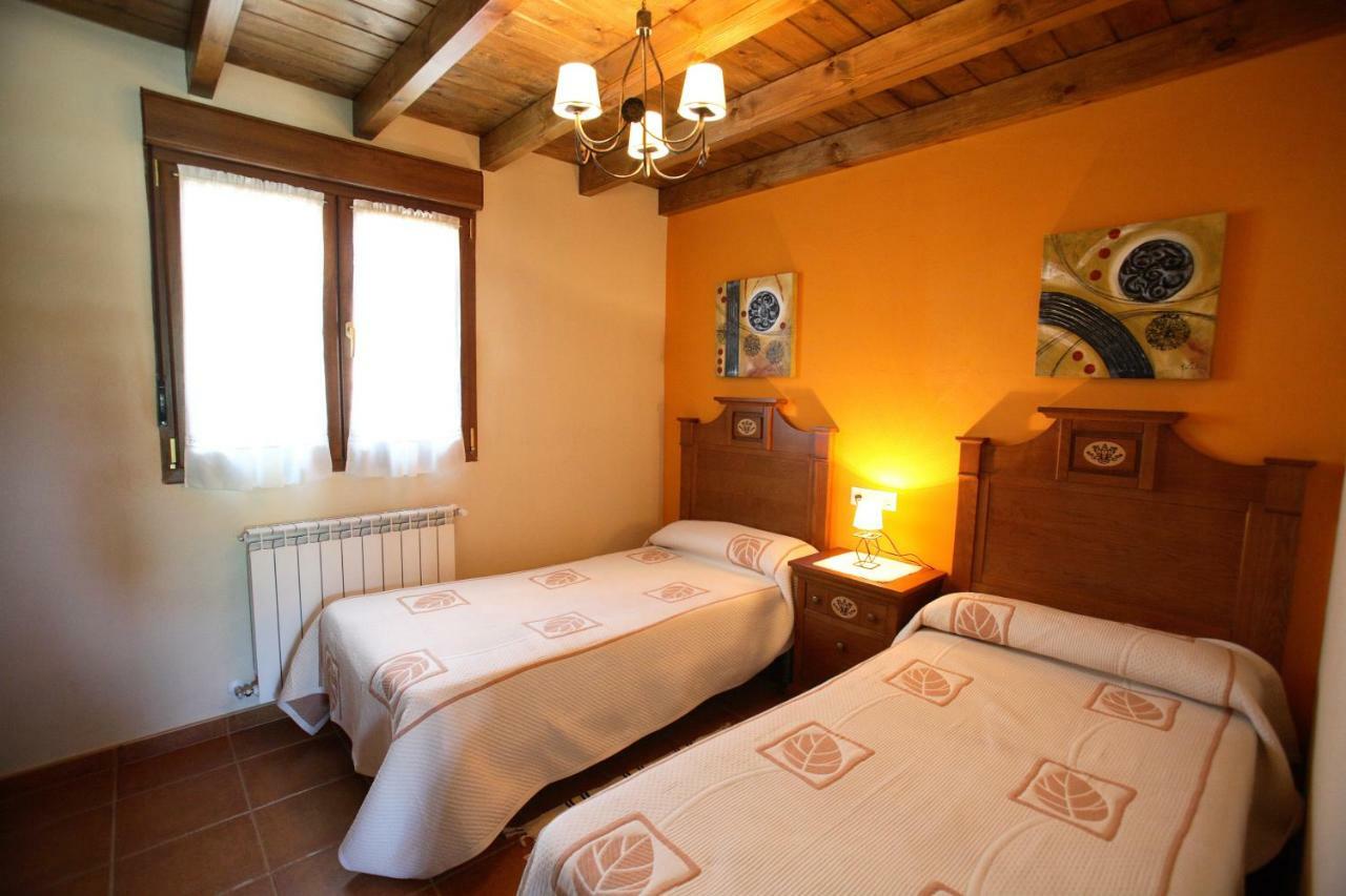 Coviellador Cangas De Onis Pensionat Exteriör bild
