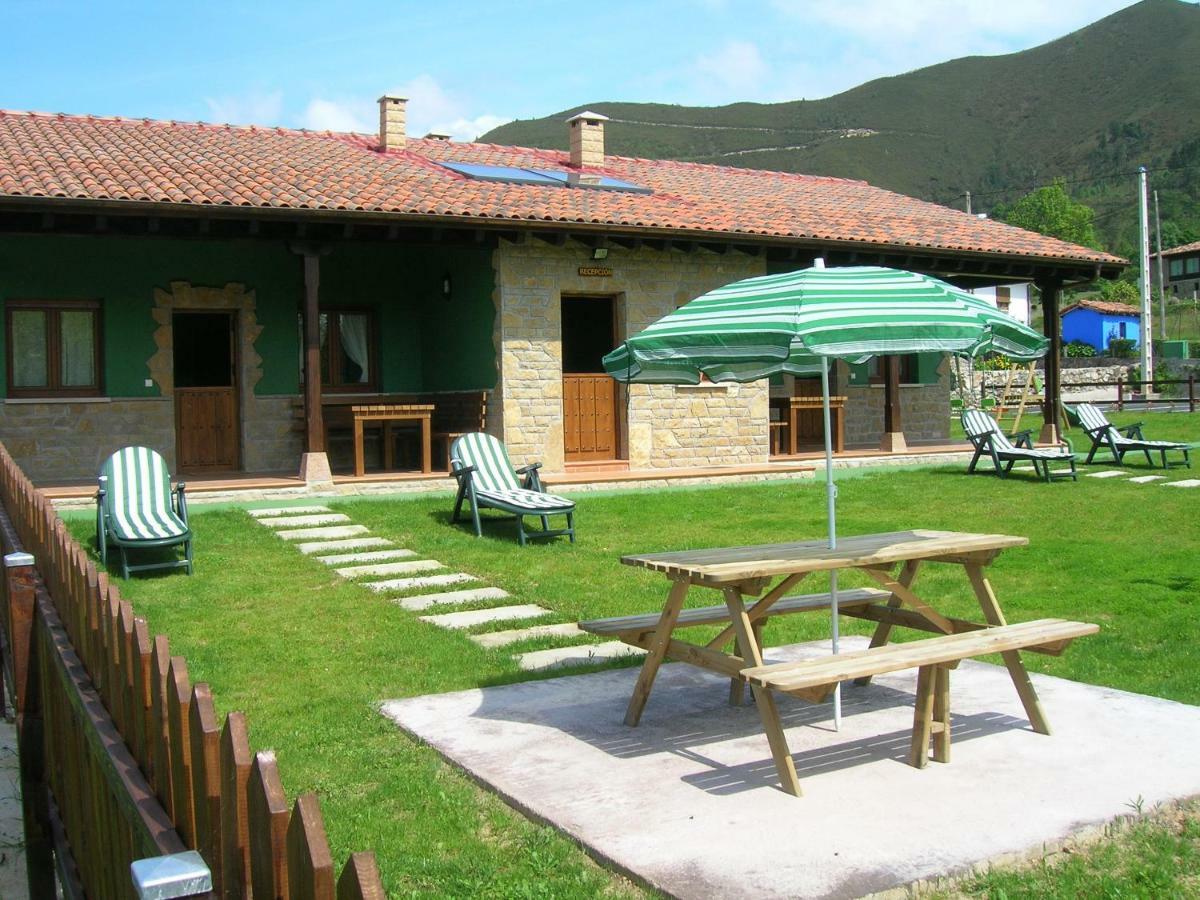 Coviellador Cangas De Onis Pensionat Exteriör bild